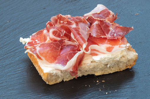 Tapa de L'Ànima: Encenall ibèric amb formatge cremós