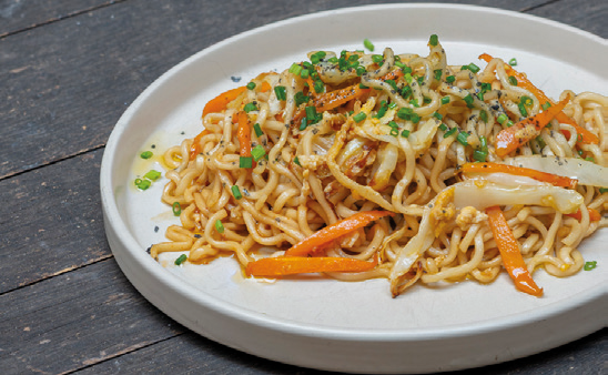Tapa de Llunàtics: Yakisoba amb xiitakes, ou i verduretes